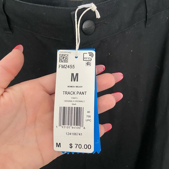 Adidas joggers, size medium - Picture 3 of 3